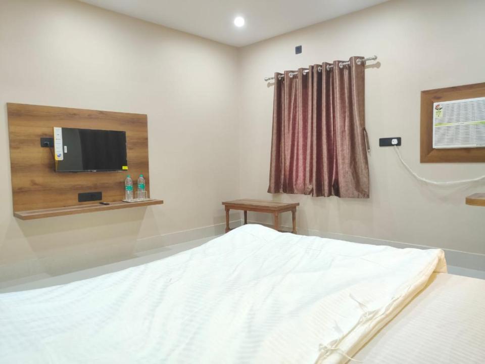 Hotel Vaishnavi Near Baba Dham Temple Deoghar Bagian luar foto