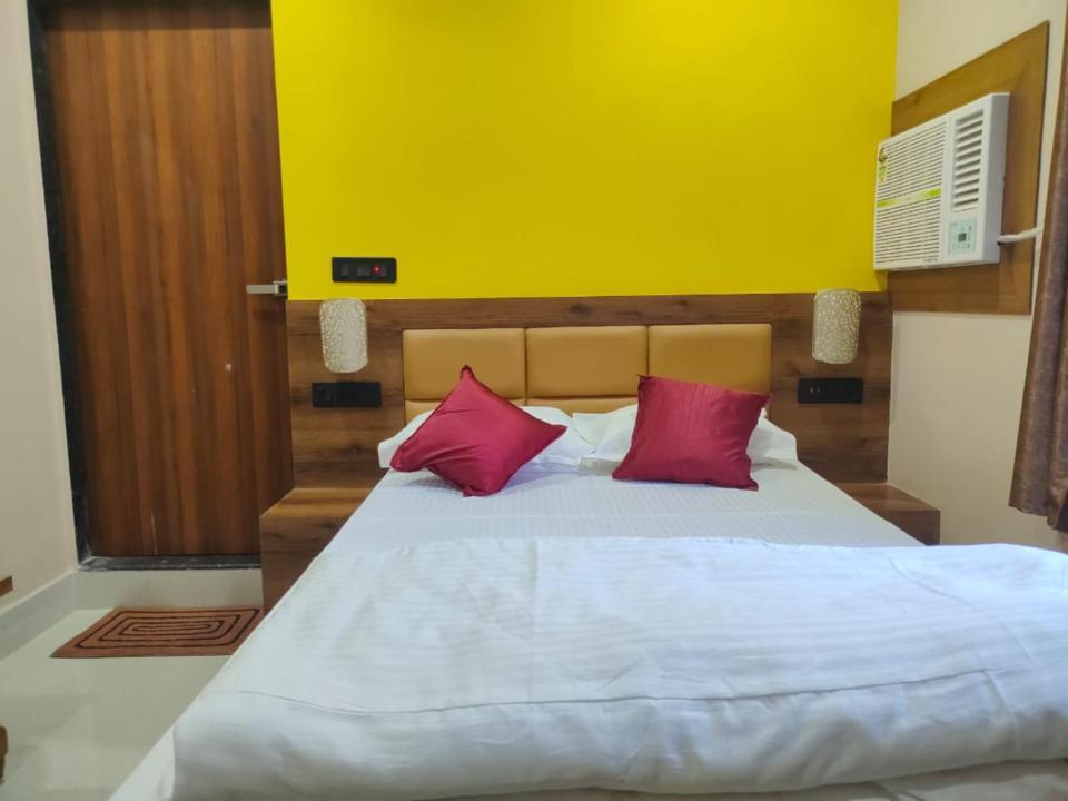 Hotel Vaishnavi Near Baba Dham Temple Deoghar Bagian luar foto