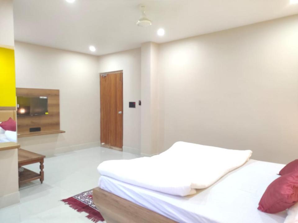 Hotel Vaishnavi Near Baba Dham Temple Deoghar Bagian luar foto