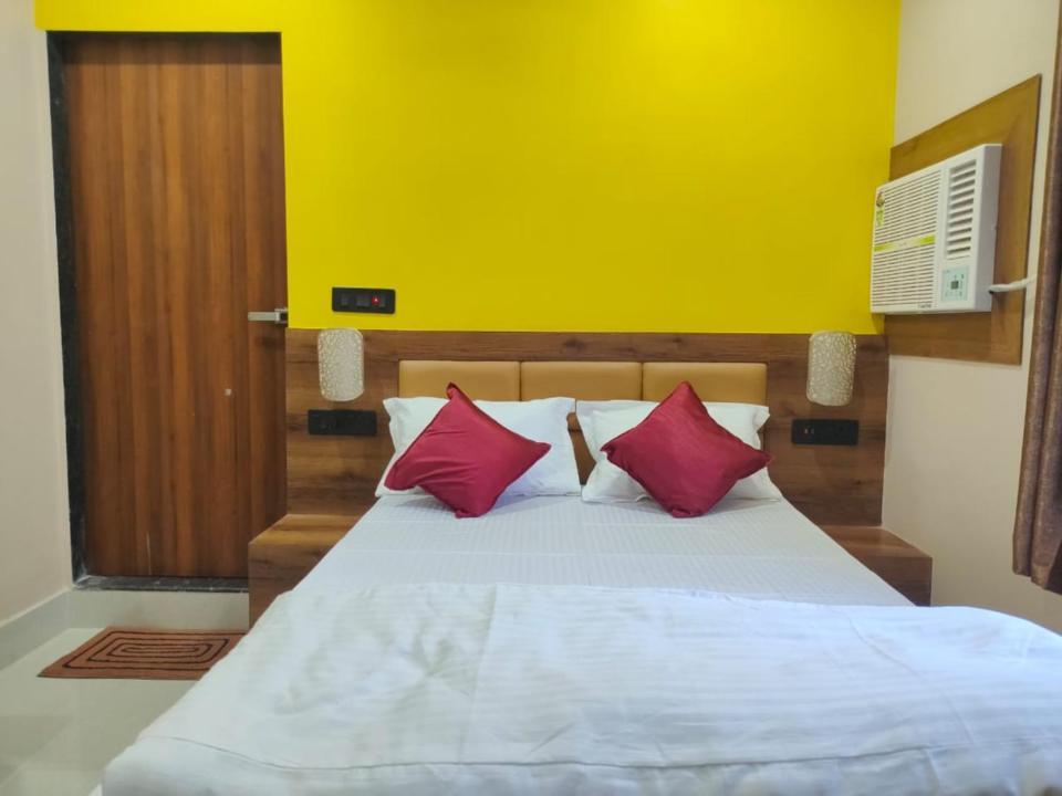 Hotel Vaishnavi Near Baba Dham Temple Deoghar Bagian luar foto